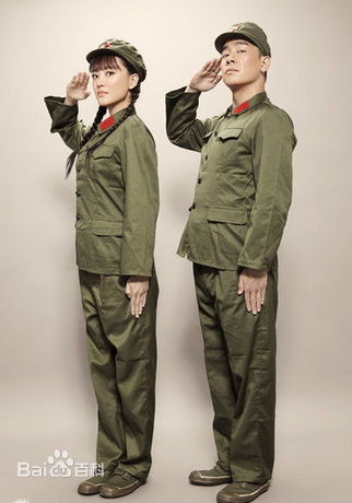 陈小春(Jordan chan)应采儿军装结婚照壁纸壁纸