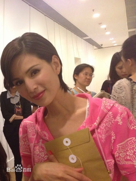 高清李若彤(Carman Lee)在2013年至2014年电视剧《女人俱乐部》中的图册