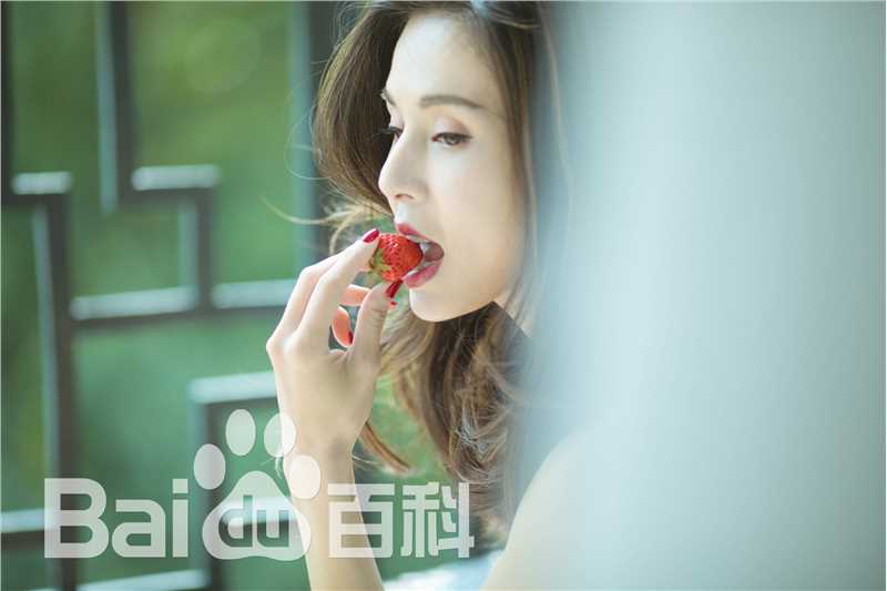 李若彤(Carman Lee)2019年的照片图册