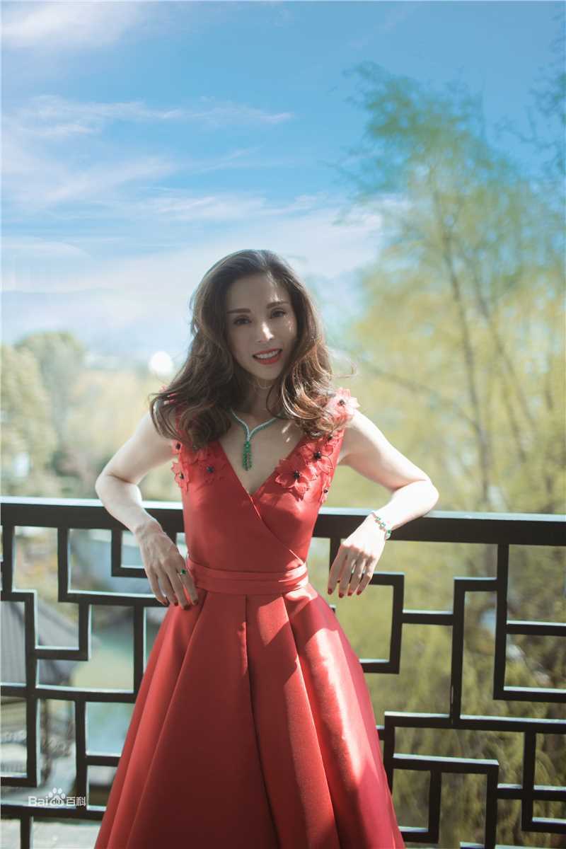 李若彤(Carman Lee)2019年的照片图册