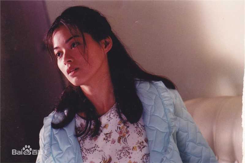 最新刘锦玲在电影《天长地久》饰何宝玲中的图集