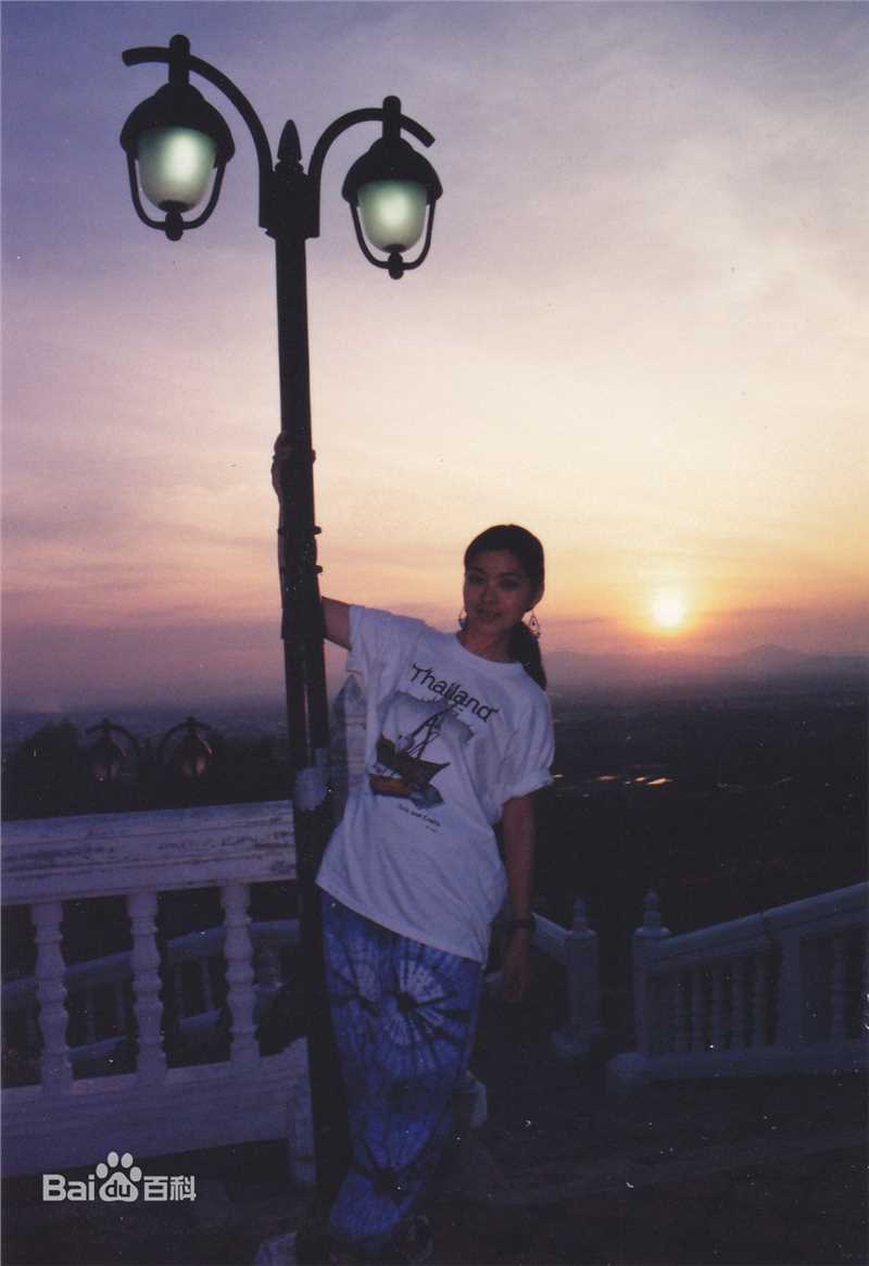 刘锦玲综艺节目素颜照相册