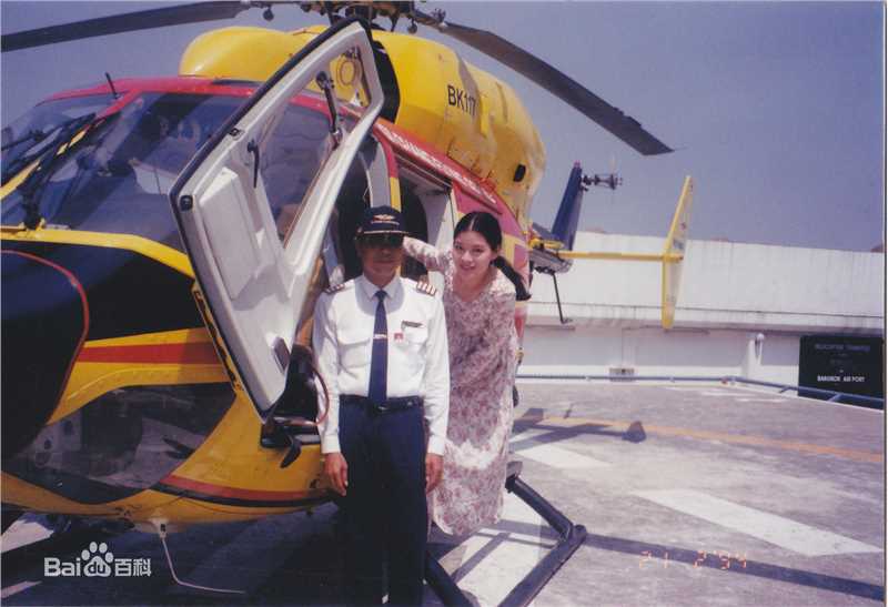 刘锦玲综艺节目素颜照相册