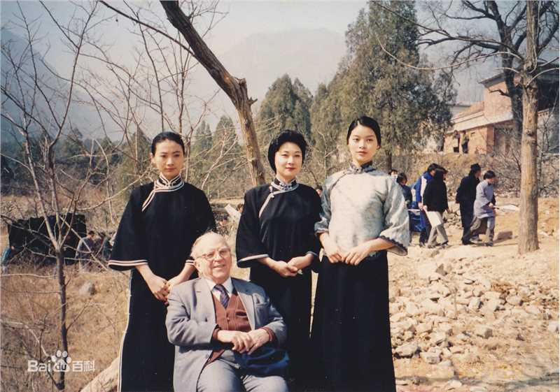 最新刘锦玲在《宋氏姊妹》饰演宋美龄中的图集