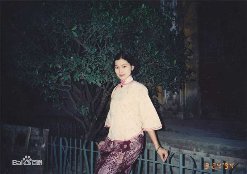 最新刘锦玲在《宋氏姊妹》饰演宋美龄中的图集