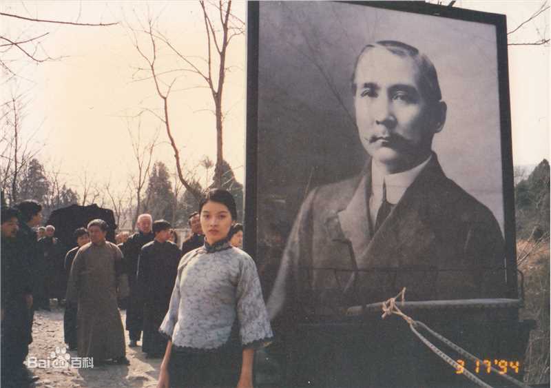 最新刘锦玲在《宋氏姊妹》饰演宋美龄中的图集