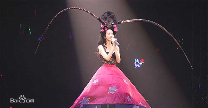 莫文蔚(Karen Mok)2010成都演唱会性感图片图集