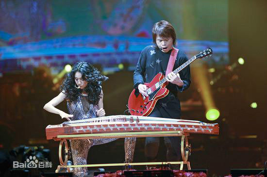 精选莫文蔚(Karen Mok)在看看世界演唱会《台北》中的图册