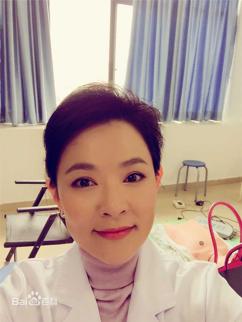 张晶晶(Zhang Jingjing)脊梁——詹华素颜照相册