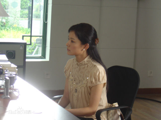 张晶晶(Zhang Jingjing)戴着面具跳舞——曹欣然素颜照相册