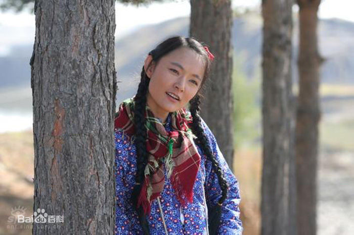 张晶晶(Zhang Jingjing)大院子女——李亚玲图片图集