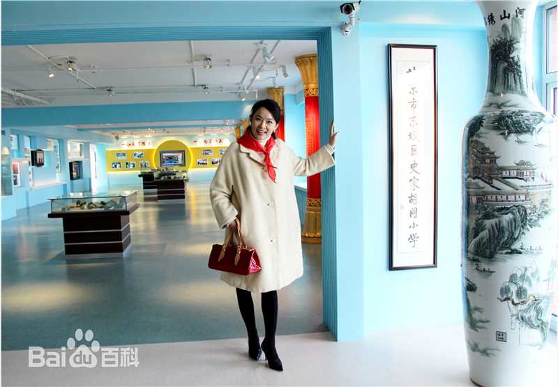 张晶晶(Zhang Jingjing)社会活动性感图片壁纸