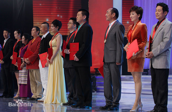 张晶晶(Zhang Jingjing)获奖时刻素颜照壁纸