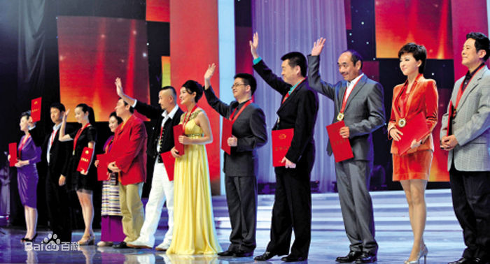 张晶晶(Zhang Jingjing)获奖时刻素颜照壁纸