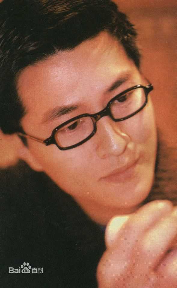 林韦辰(Gilbert Lam)活动造型性感图片壁纸