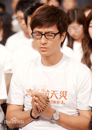 林韦辰(Gilbert Lam)活动造型性感图片壁纸