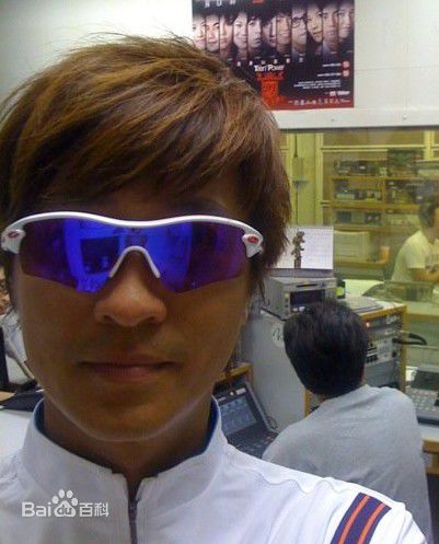 林韦辰(Gilbert Lam)活动造型性感图片壁纸