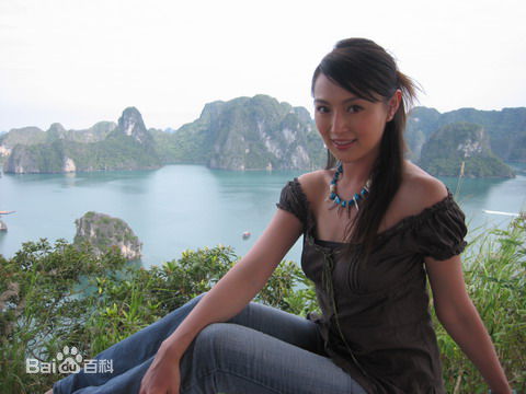 吴亭欣(Ng Lu Yan，Lulu)美图赏性感图片图集