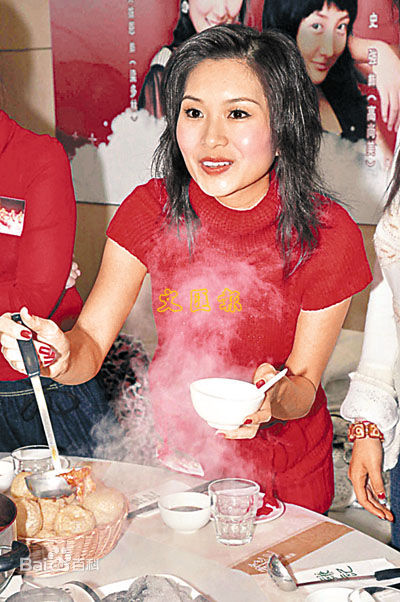 珈颍(Karen Chan)出席活动生活照