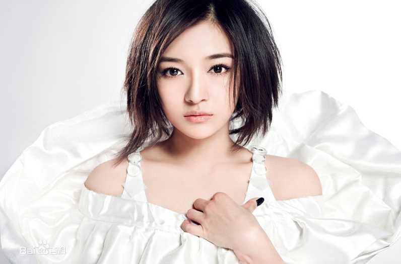 最新鲁昕儿性感图片