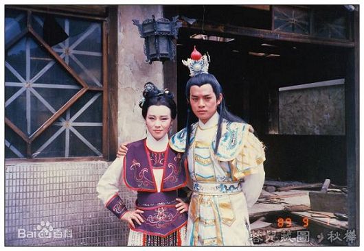 魏秋桦(Bonnie Ngai)饰演的穆桂英前后照片