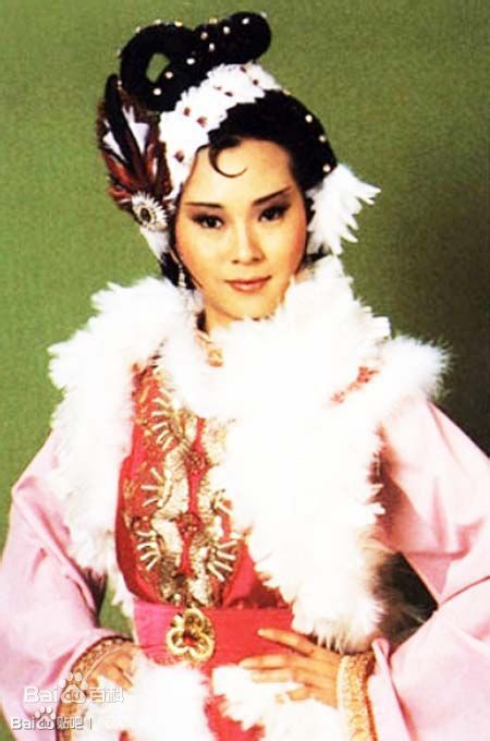 魏秋桦(Bonnie Ngai)影视形象前后照片