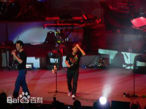 温拿乐队演唱会前后照片