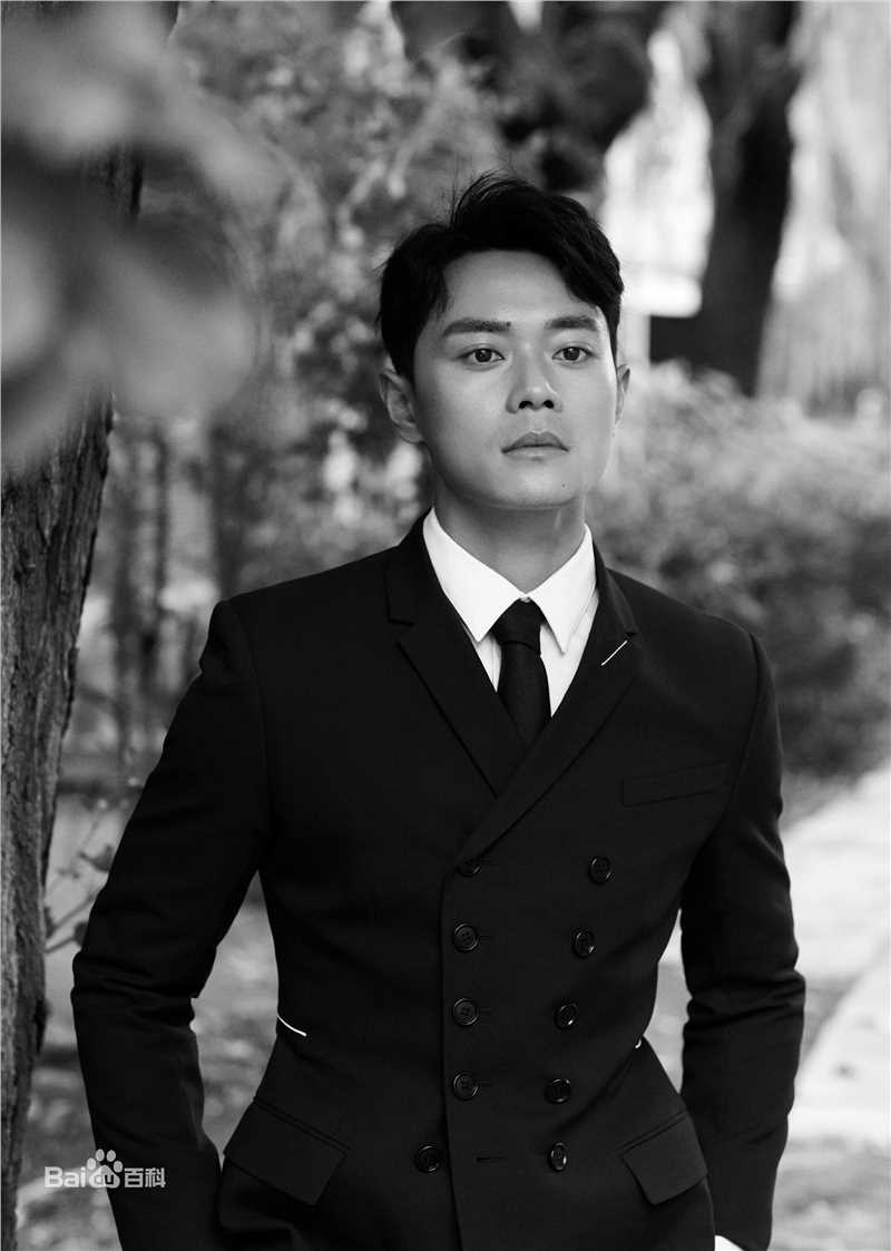 曹骏(Neil)最新西装壁纸