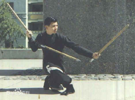 黄泽民练功照性感图片壁纸