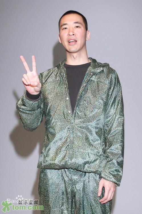 黄立行(Stanley Huang)艺术照壁纸壁纸