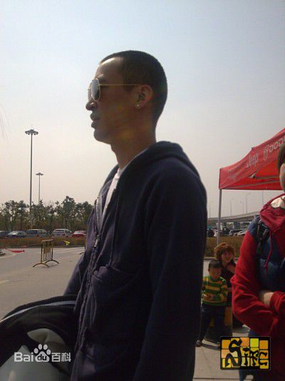 黄立行(Stanley Huang)艺术照壁纸壁纸