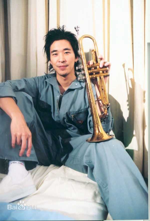 黄立行(Stanley Huang)艺术照壁纸壁纸