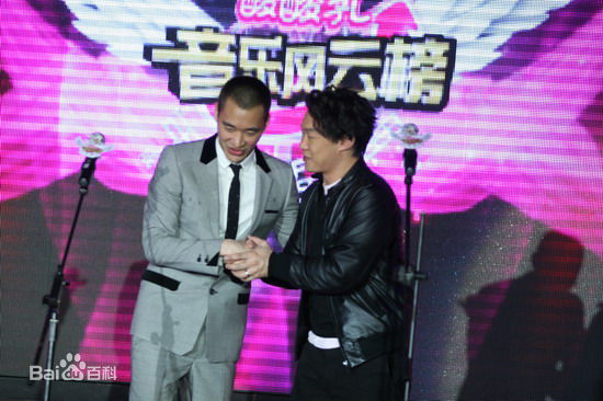 黄立行(Stanley Huang)第九届蒙牛酸酸乳音乐风云榜图册