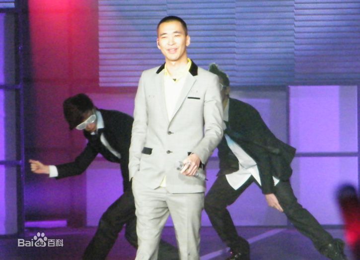 黄立行(Stanley Huang)第九届蒙牛酸酸乳音乐风云榜图册