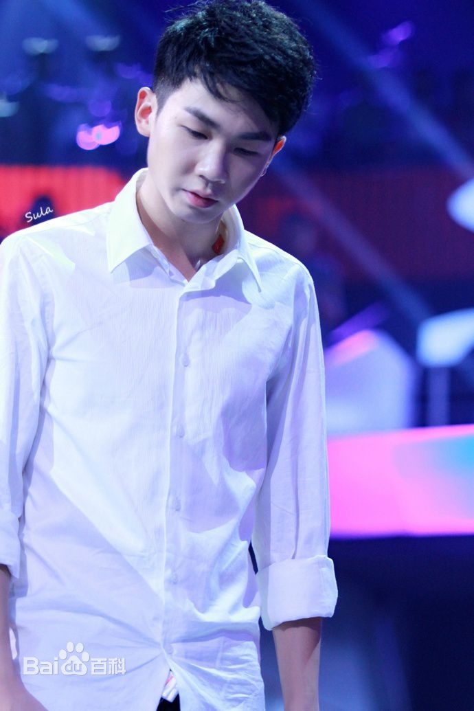 白举纲(Pax Congo)2013快乐男声比赛照片前后照片