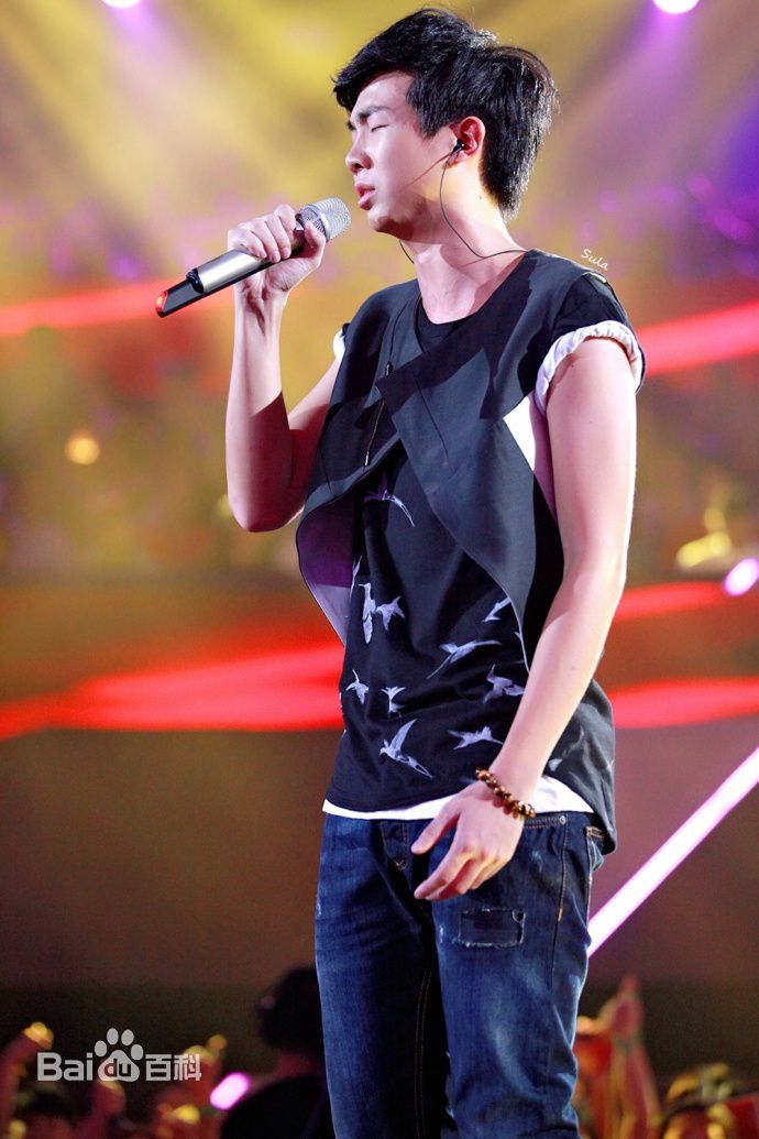 白举纲(Pax Congo)2013快乐男声比赛照片前后照片