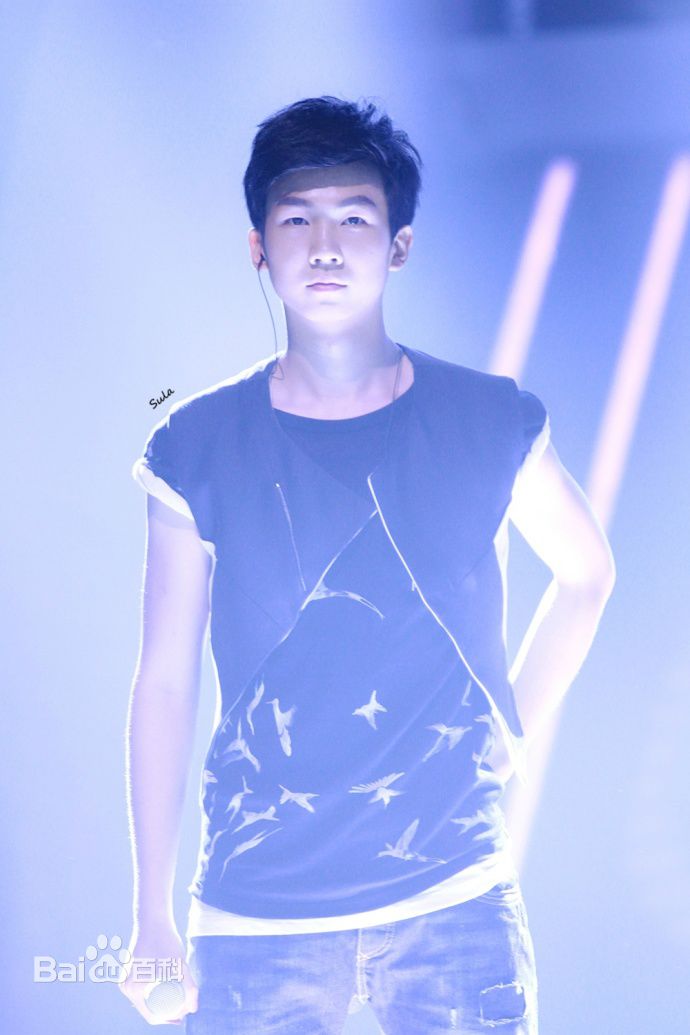 白举纲(Pax Congo)2013快乐男声比赛照片前后照片