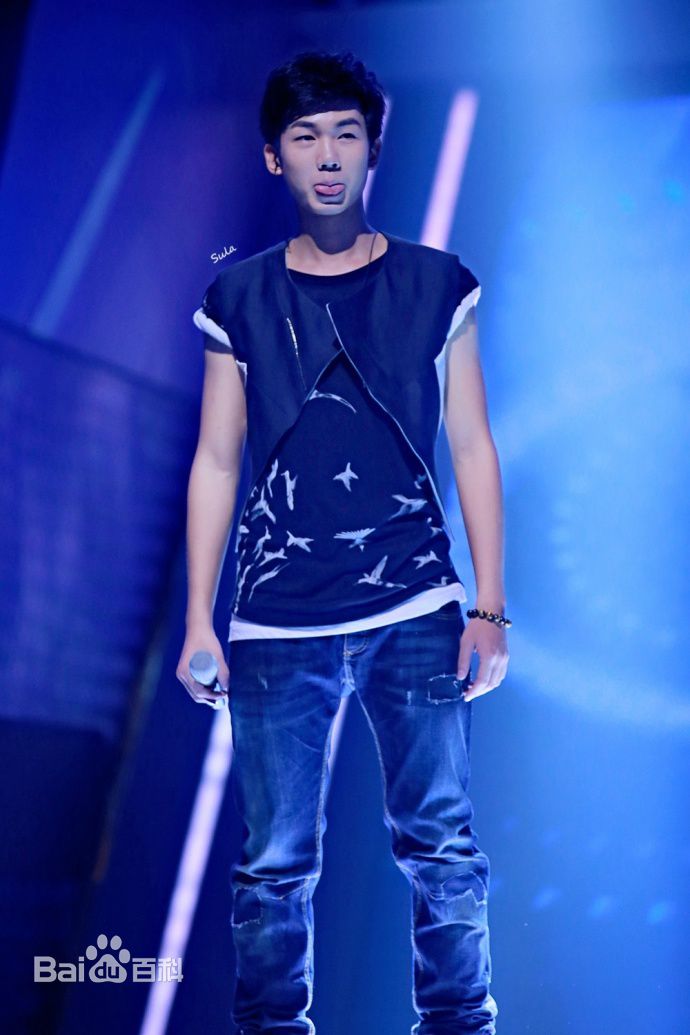 白举纲(Pax Congo)2013快乐男声比赛照片前后照片