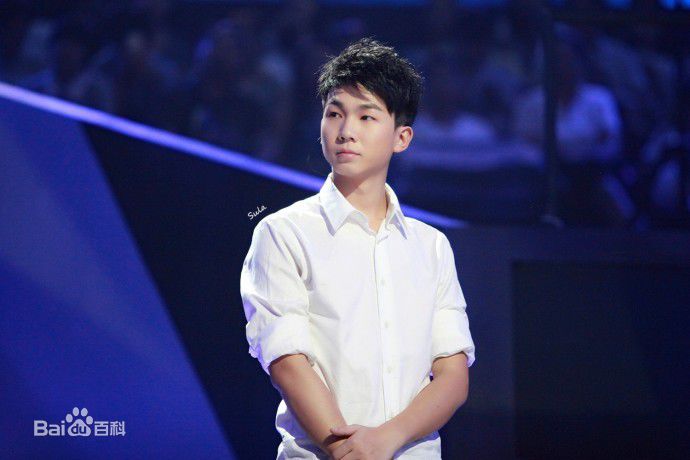 白举纲(Pax Congo)2013快乐男声比赛照片前后照片