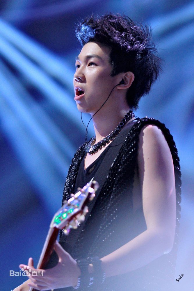 白举纲(Pax Congo)2013快乐男声比赛照片前后照片