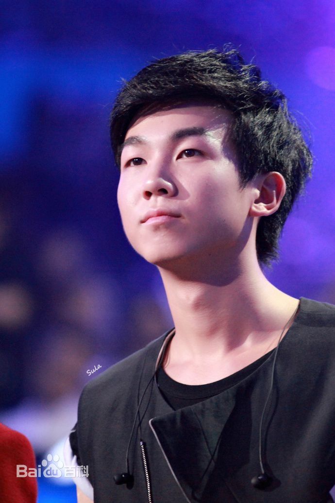 白举纲(Pax Congo)2013快乐男声比赛照片前后照片