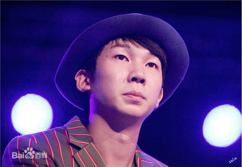 白举纲(Pax Congo)2013快乐男声比赛照片前后照片