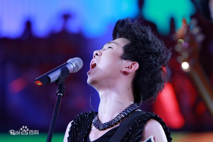 白举纲(Pax Congo)2013快乐男声比赛照片前后照片