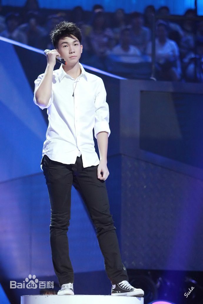 白举纲(Pax Congo)2013快乐男声比赛照片前后照片