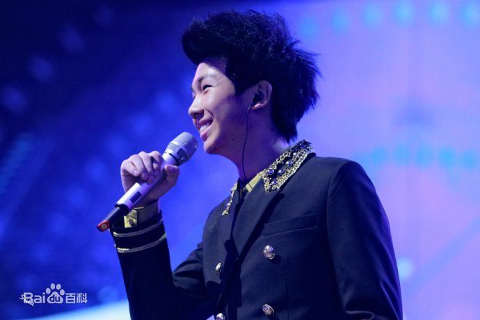 白举纲(Pax Congo)2013快乐男声比赛照片前后照片