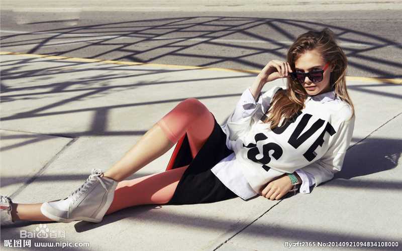 卡拉·乔斯林·迪瓦伊(Cara Jocelyn Delevingne)卡拉走秀照性感图片图集