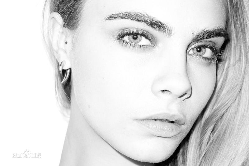卡拉·乔斯林·迪瓦伊(Cara Jocelyn Delevingne)Cara Delevingne by Terry Richardson图册