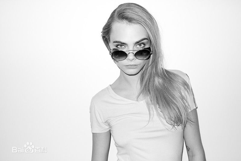 卡拉·乔斯林·迪瓦伊(Cara Jocelyn Delevingne)Cara Delevingne by Terry Richardson图册