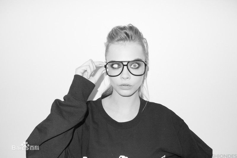 卡拉·乔斯林·迪瓦伊(Cara Jocelyn Delevingne)Cara Delevingne by Terry Richardson图册