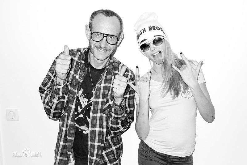 卡拉·乔斯林·迪瓦伊(Cara Jocelyn Delevingne)Cara Delevingne by Terry Richardson图册